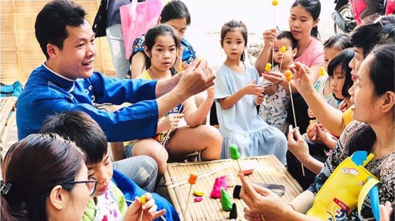 Tổ chức hai triển lãm trực tuyến dành cho thiếu nhi